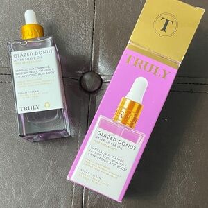 TRULY Glazed Donut After Shave Oil - Pink and Gold 3.1 oversized / full size